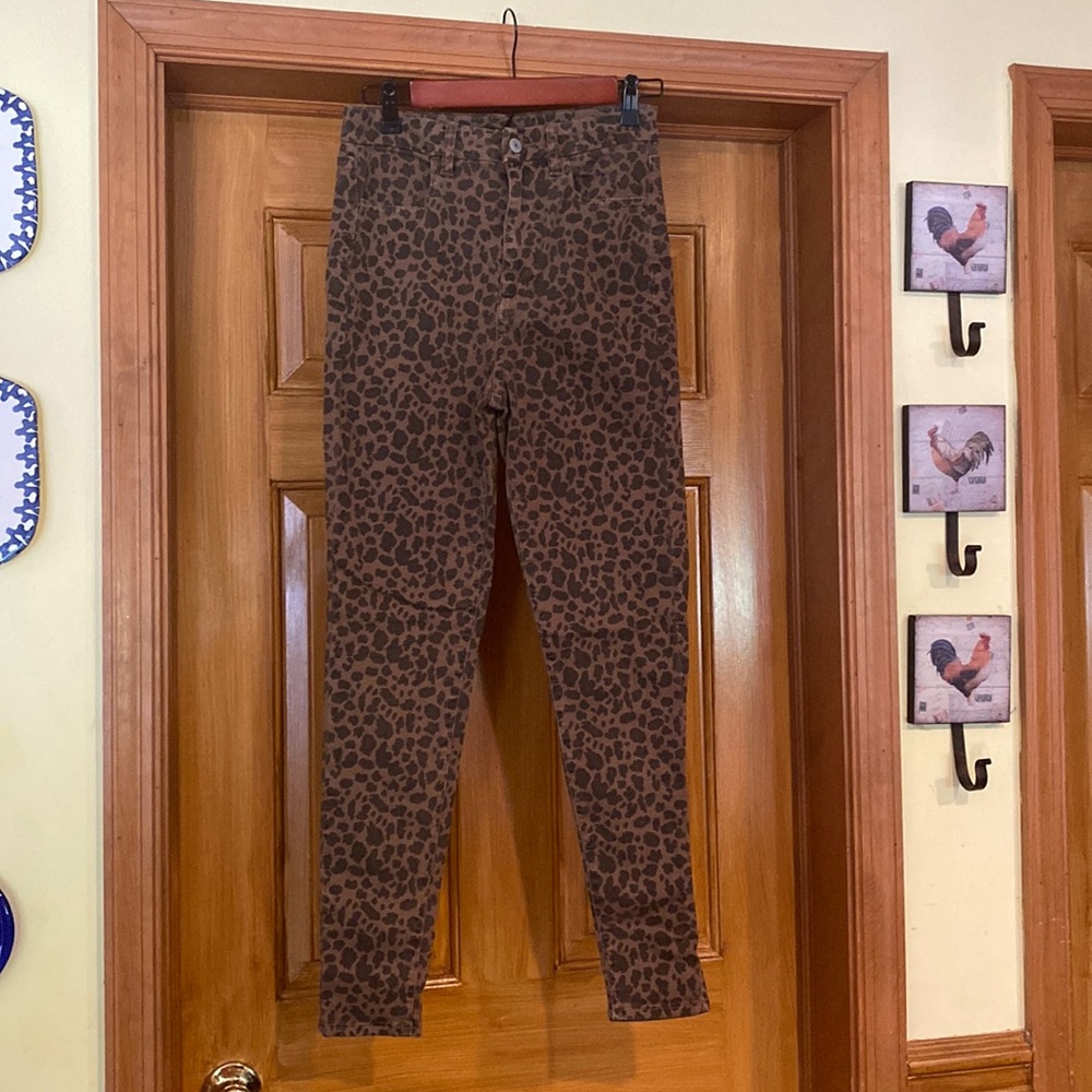 American Eagle Cheetah Print Jegging
